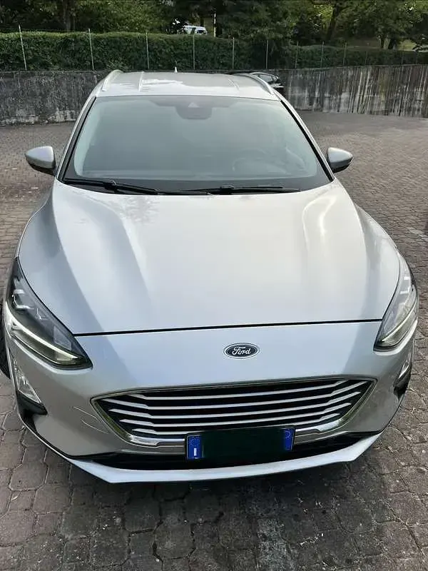 Usata Ford Focus Active 120 CV (88 kW) 2020 Grigio Station wagon