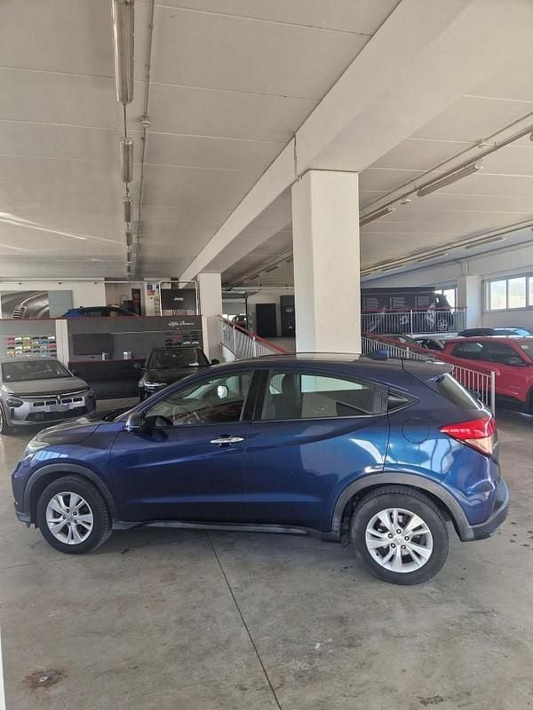 Usata Honda HR-V Elegance 131 CV (96 kW) 2018 Blu/azzurro SUV