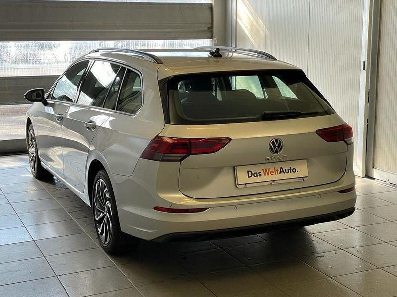 Usato 2022 VW Golf VIII 1.5 CNG_Hybrid 131 CV (31.500 €)
