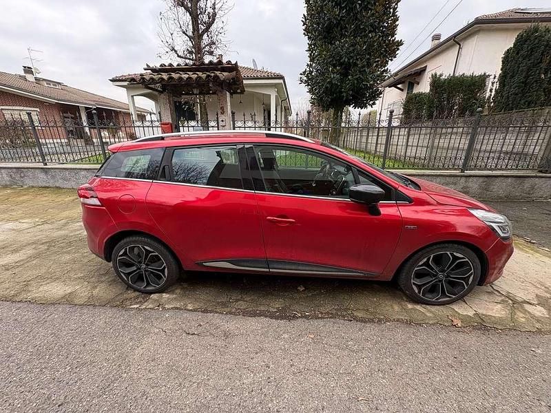 Usata Renault Clio GrandTour 90 CV (66 kW) 2018 Rosso Station wagon