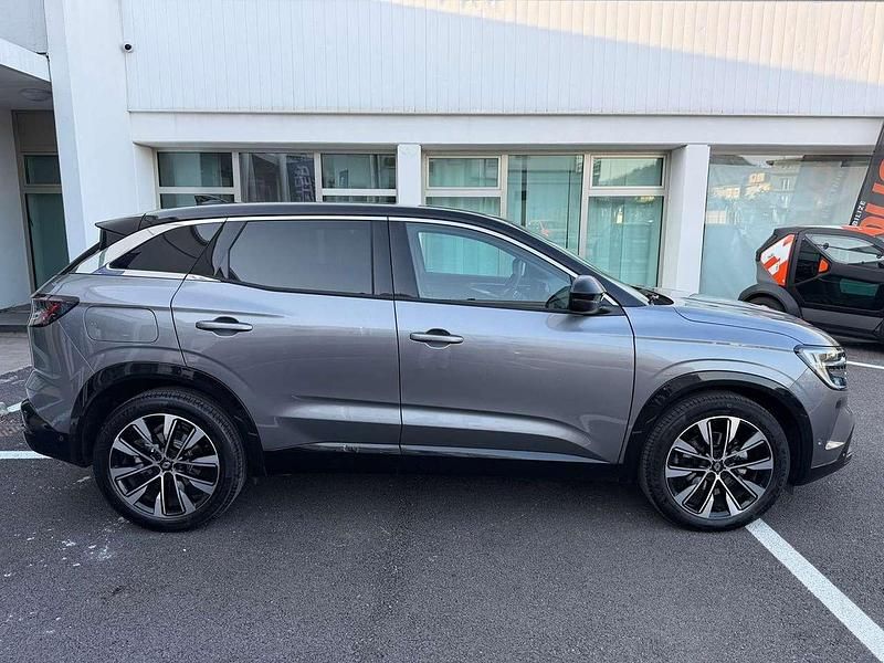 Usata Renault Austral Techno 158 CV (116 kW) 2025 Grigio SUV