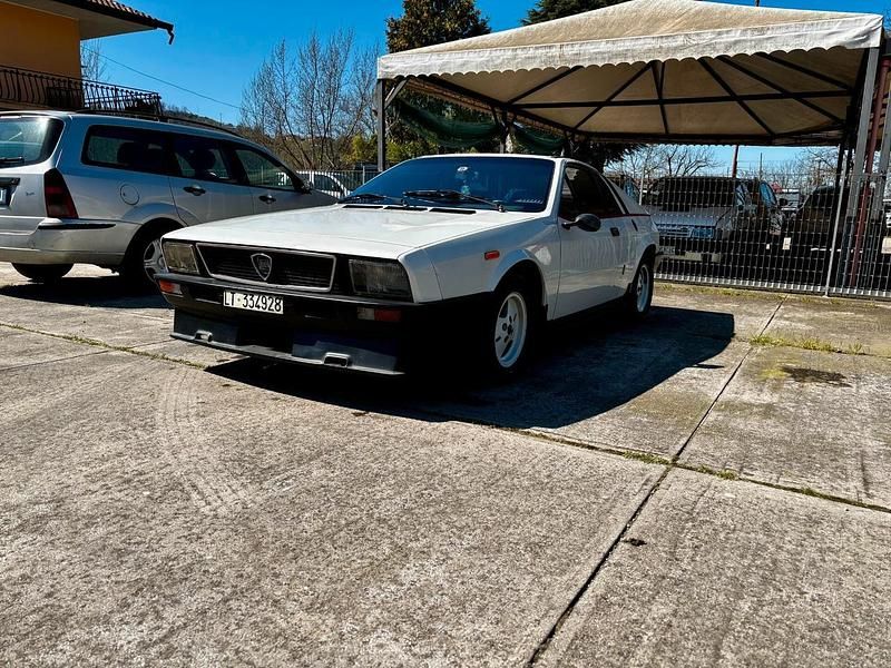 Usata Lancia Beta 118 CV (86 kW) 1977 Bianco Cabrio
