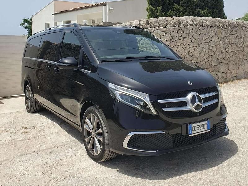Usata Mercedes V250 Premium 190 CV (139 kW) 2021 Nero Monovolume