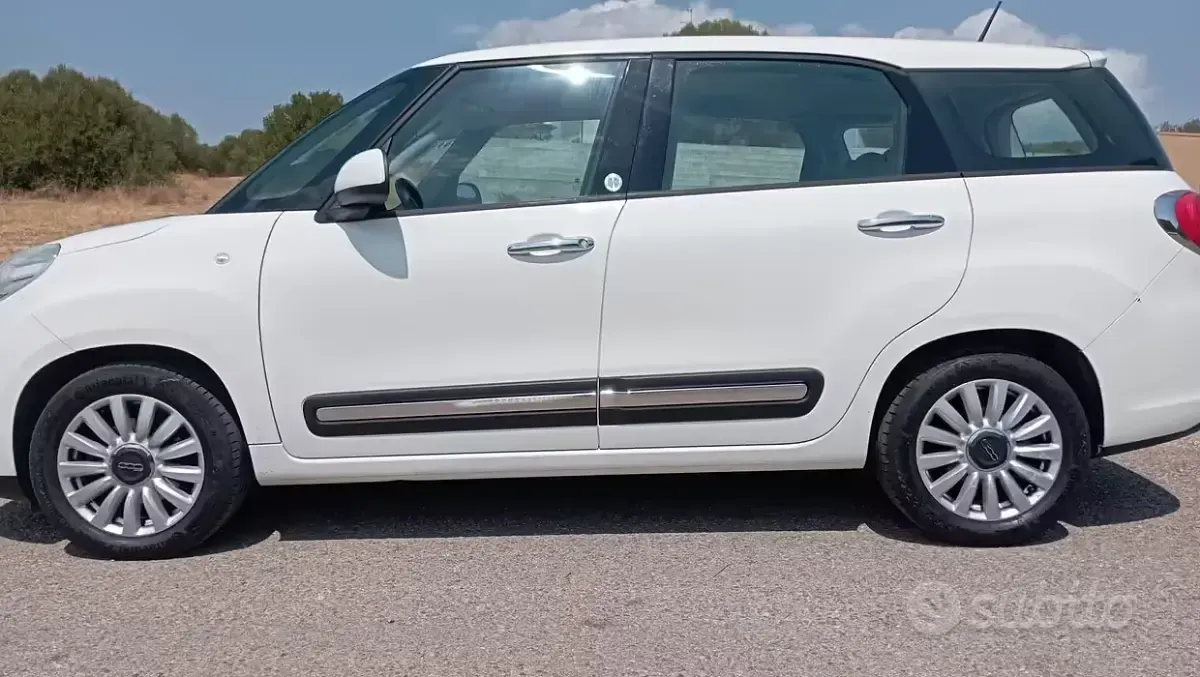 Usata Fiat 500L Living 105 CV (77 kW) 2014 Bianco Monovolume