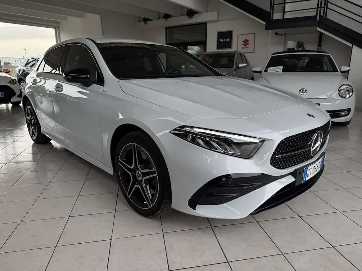 Usata Mercedes A250 AMG line 163 CV (119 kW) 2024 Bianco Berlina