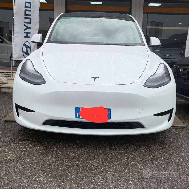 Usata Tesla Model Y 88 kW (120 CV) 2022 Bianco SUV