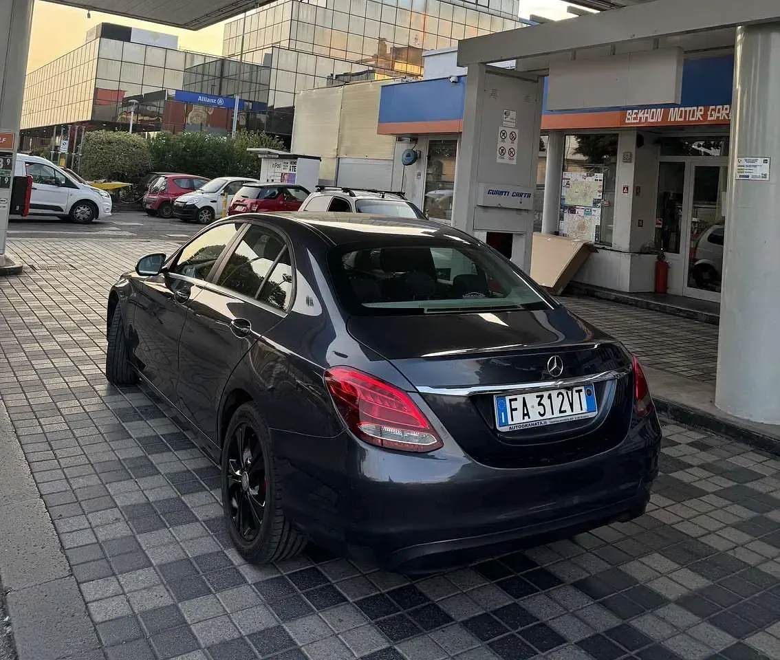 Usata Mercedes C180 Premium 116 CV (85 kW) 2015 Other Berlina