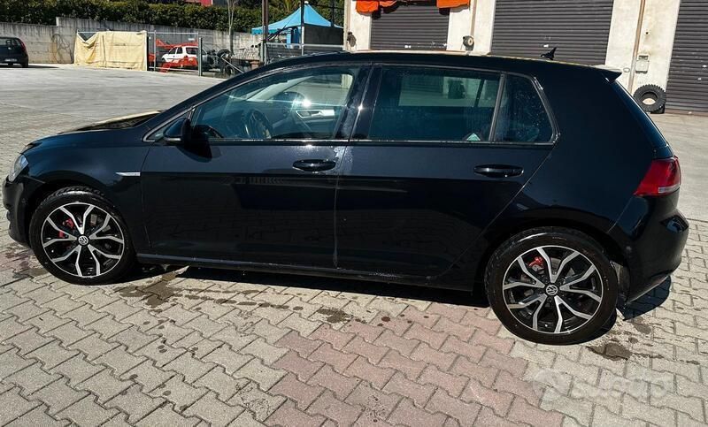 Usata VW Golf VII Cup 110 CV (80 kW) 2014 Nero Utilitaria