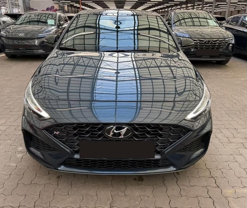 Usata Hyundai i30 N Line 160 CV (117 kW) 2023 Blu metallizzato Berlina