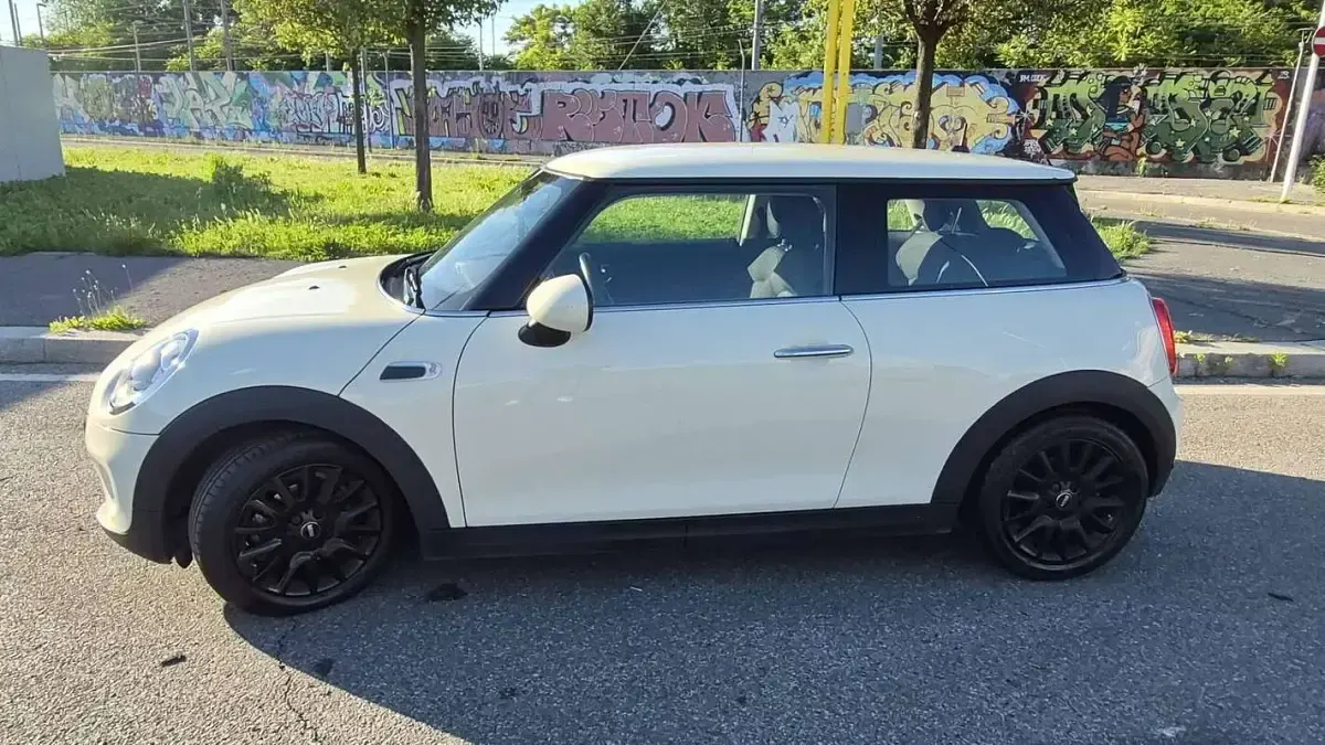 Usata Mini Cooper D 116 CV (85 kW) 2017 Bianco Utilitaria