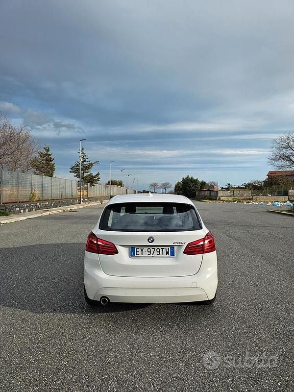 Usata BMW 216 Active Tourer Advantage 115 CV (84 kW) 2016 Bianco Monovolume