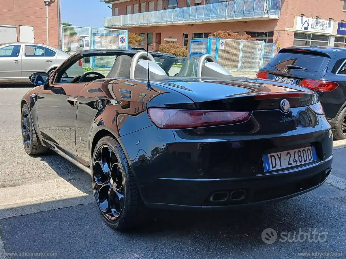 Usata Alfa Romeo Spider 209 CV (153 kW) 2009 Nero Cabrio