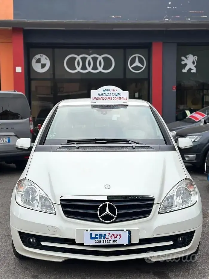 Gebraucht Mercedes A160 Edition 95 PS (69 kW) 2012 Weiß Van / Kleinbus