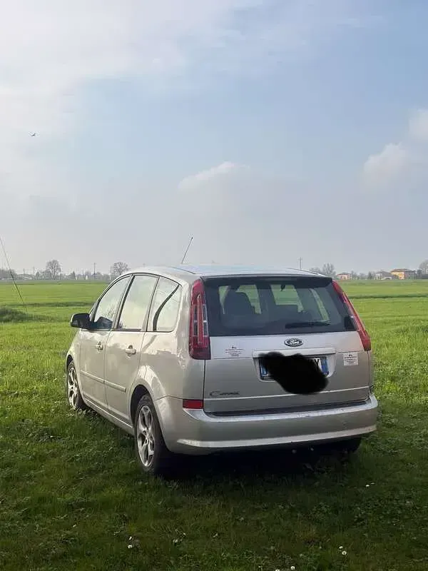 Usata Ford C-MAX Titanium 145 CV (106 kW) 2010 Monovolume