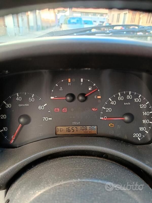 Usata Fiat Punto 60 CV (44 kW) 2001 Nero Utilitaria