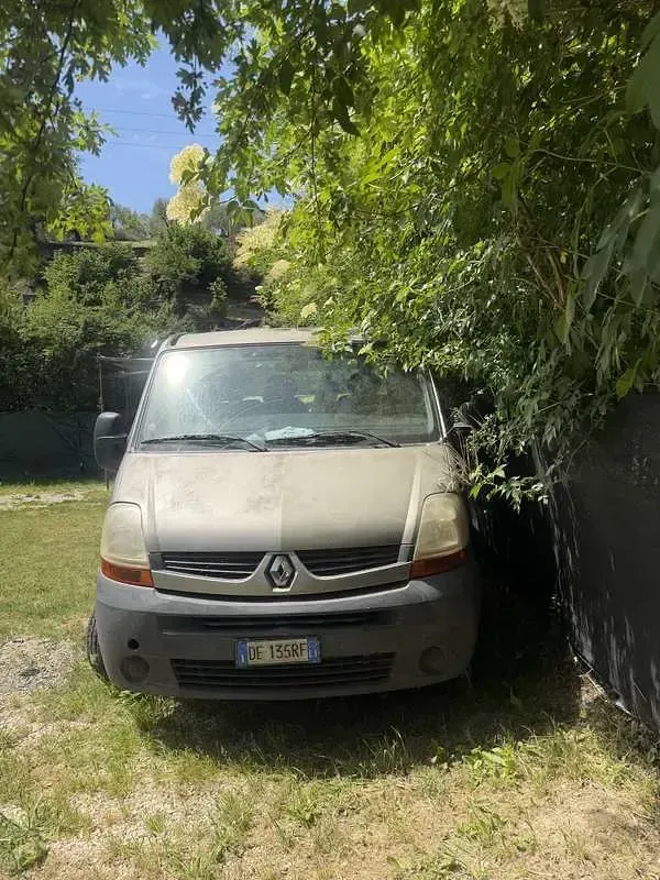 Usata Renault Master 140 CV (102 kW) 2010 Utilitaria