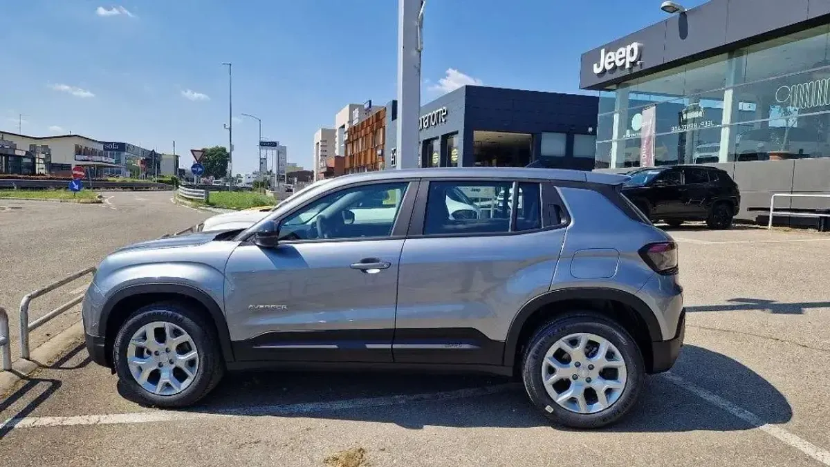 Nuova Jeep Avenger Altitude 101 CV (74 kW) 2025 Antracite SUV