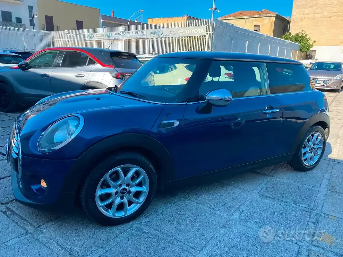 Usata Mini Cooper D 116 CV (85 kW) 2016 Bluazzurro Utilitaria