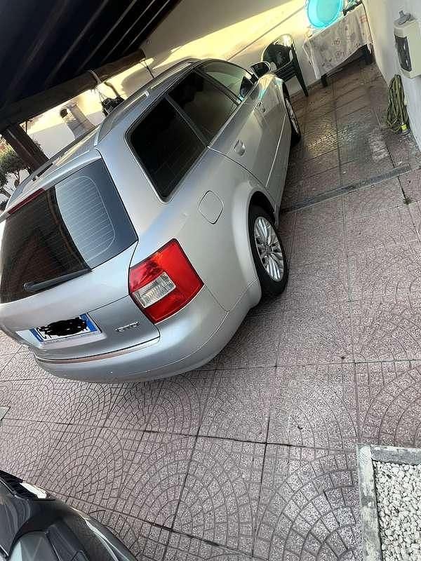 Usata Audi A4 131 CV (96 kW) 2004 Grigio Station wagon