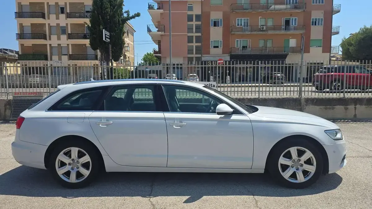 Usata Audi A6 Ambiente 150 CV (110 kW) 2014 Bianco Station wagon