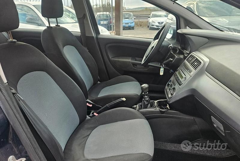 Usata Fiat Grande Punto 77 CV (56 kW) 2012 Blu Utilitaria