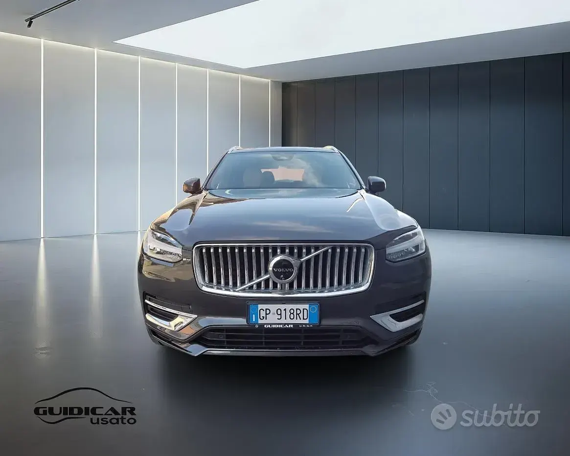 Usata Volvo XC90 Plus 235 CV (172 kW) 2023 Grigio SUV