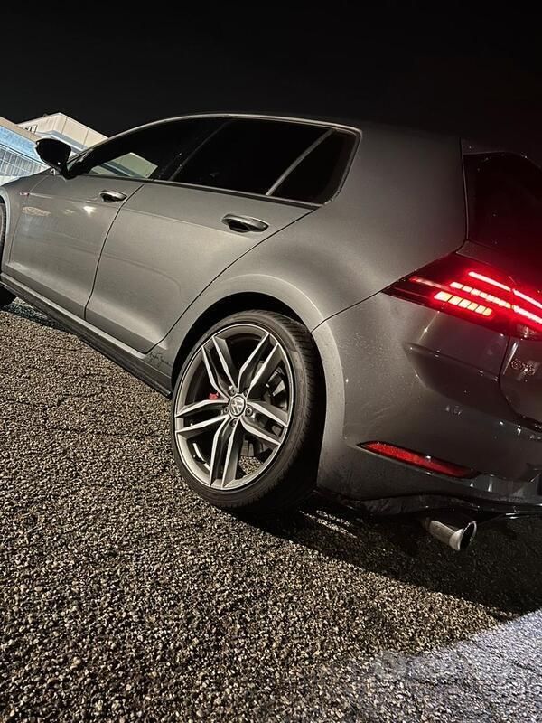 Usata VW Golf VII GTI 245 CV (180 kW) 2017 Grigio Utilitaria