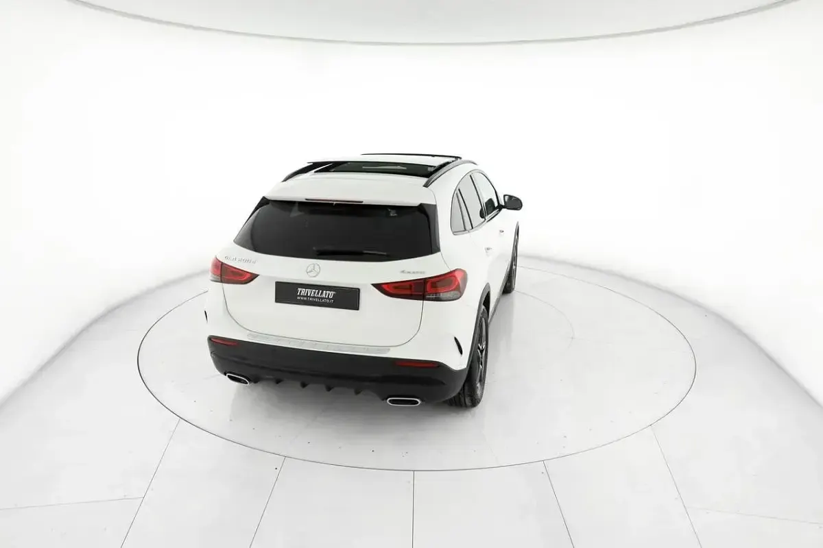 Usata Mercedes GLA200 Premium 150 CV (110 kW) 2021 Bianco SUV
