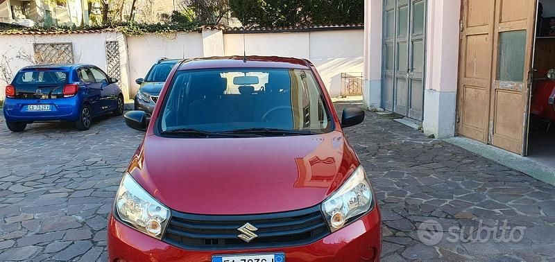 Rosso Usata 2015 Suzuki Celerio Utilitaria | 6200 € (Ottimo prezzo) - Immagine 1/4