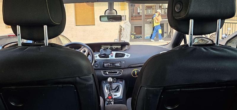 Usata Renault Grand Scénic III Dynamique 120 CV (88 kW) 2010 Monovolume