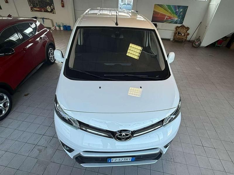 Usata Toyota Proace Verso Executive 120 CV (88 kW) 2020 Bianco Station wagon