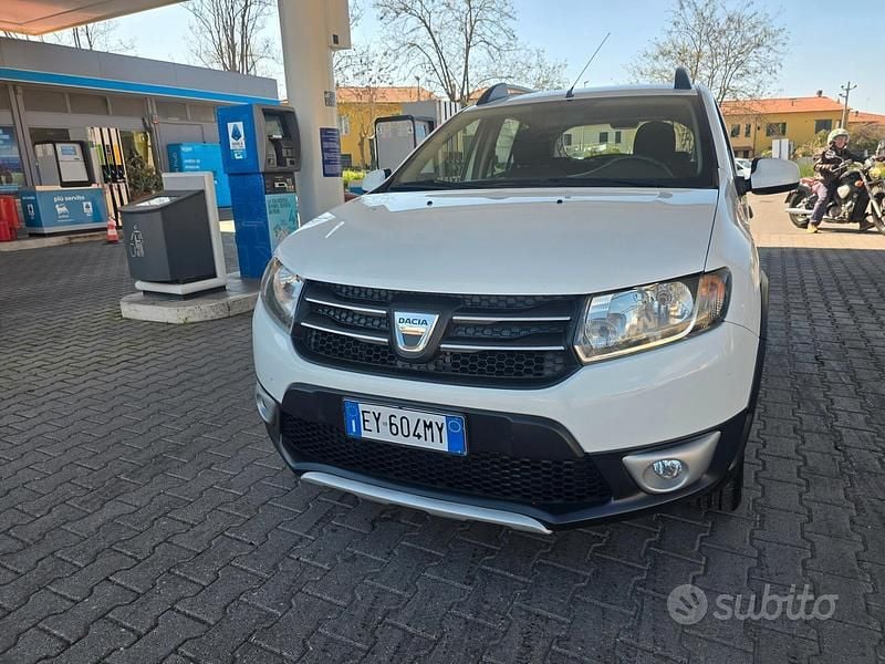 Usata Dacia Sandero Stepway 90 CV (66 kW) 2015 Bianco Berlina