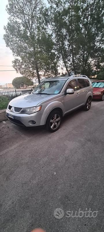 Usata Mitsubishi Outlander 2008 Grigio SUV