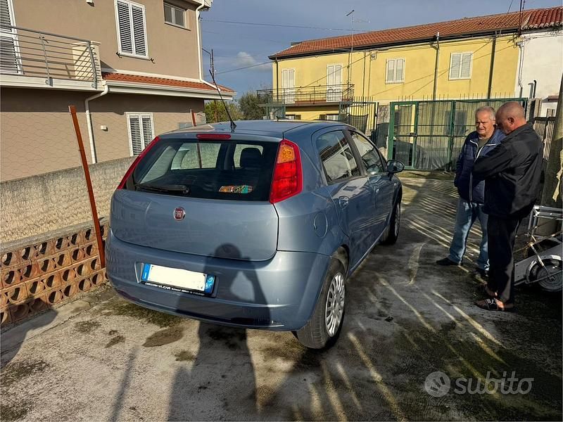 Usata Fiat Grande Punto 2009 Blu Utilitaria