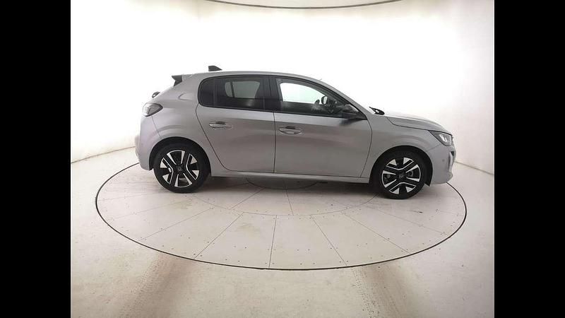 Usata Peugeot 208 Allure 101 CV (74 kW) 2024 Grigio Utilitaria