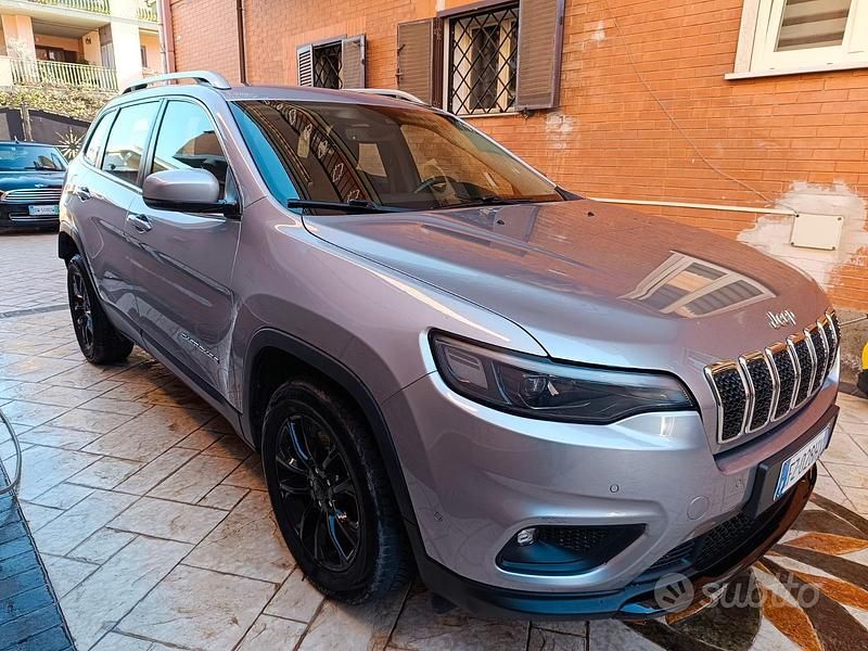 Usata Jeep Cherokee Longitude 195 CV (143 kW) 2019 Grigio SUV