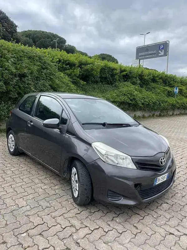 Occasion Toyota Yaris Active 69 ch (50 kW) 2012 Citadine