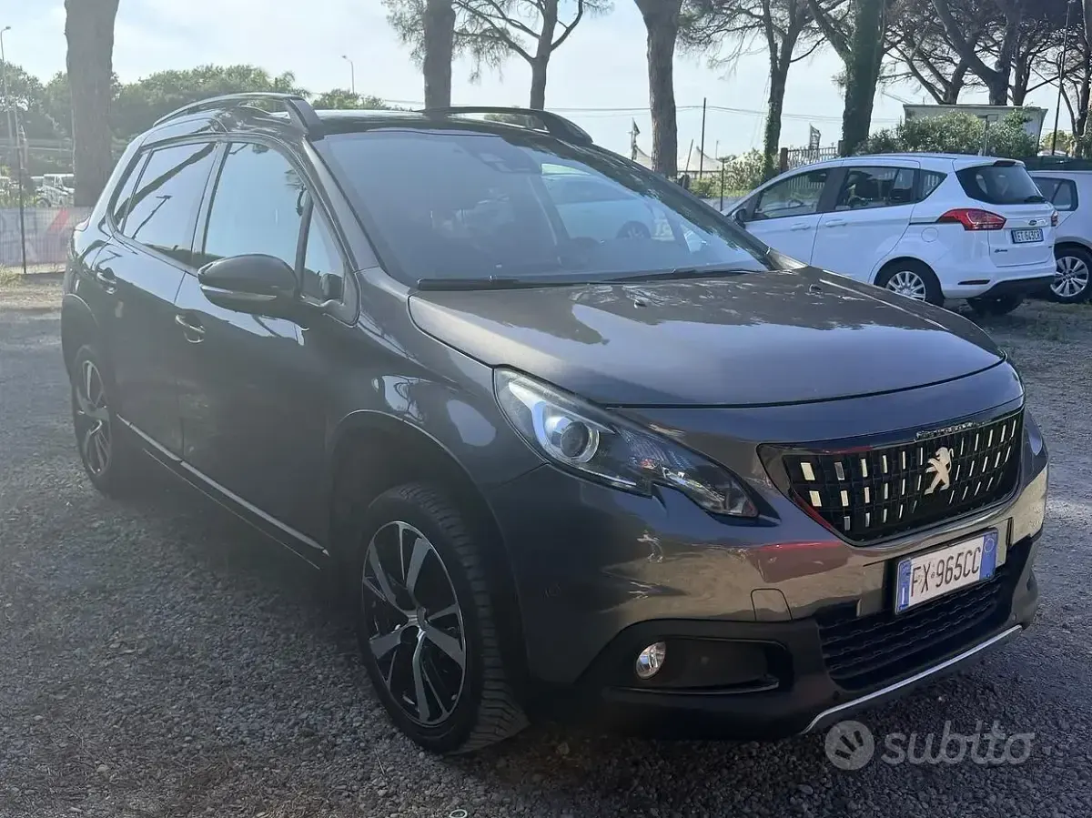 Usata Peugeot 2008 GT-line 131 CV (96 kW) 2019 Grigio SUV