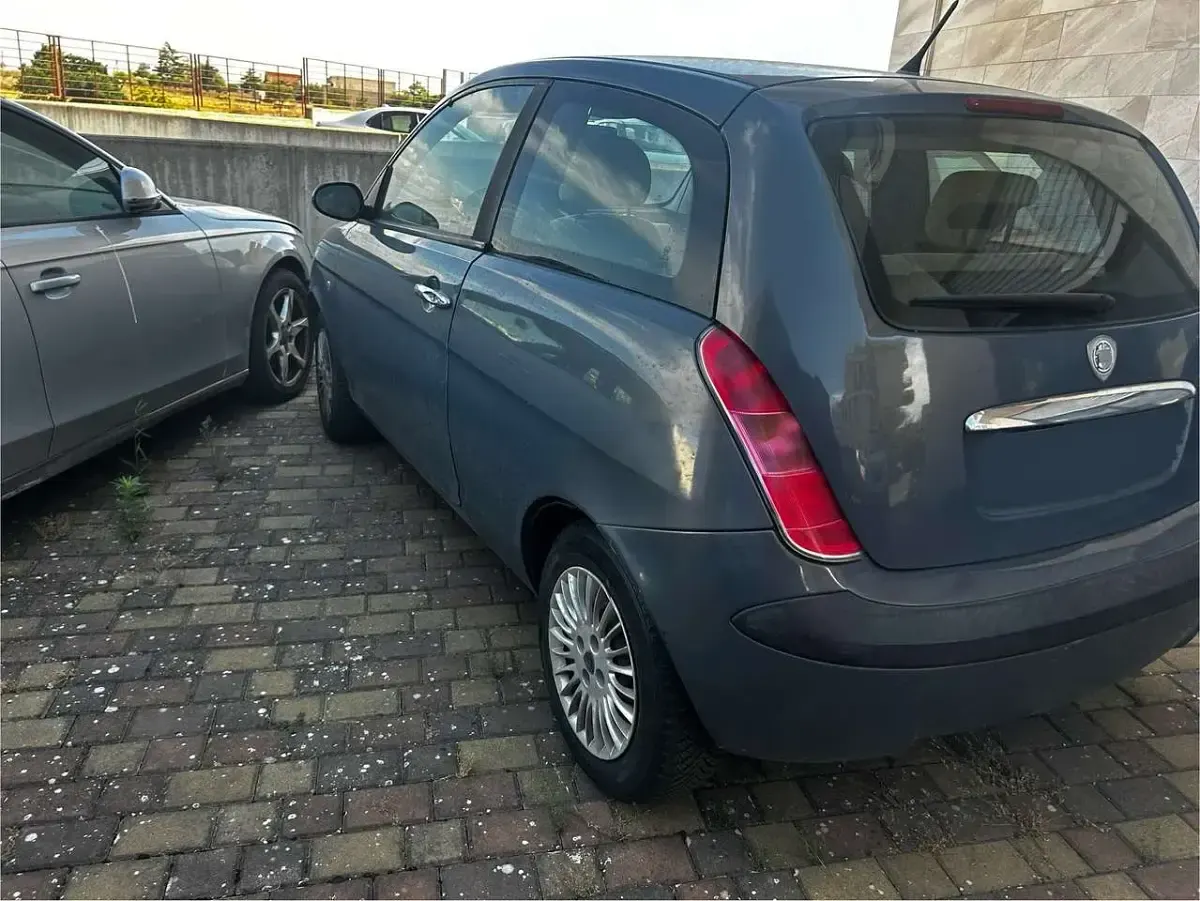 Usata Lancia Ypsilon 60 CV (44 kW) 2004 Other Utilitaria