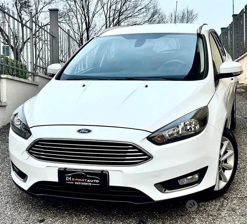 Usata Ford Focus Titanium 120 CV (88 kW) 2015 Bianco Station wagon