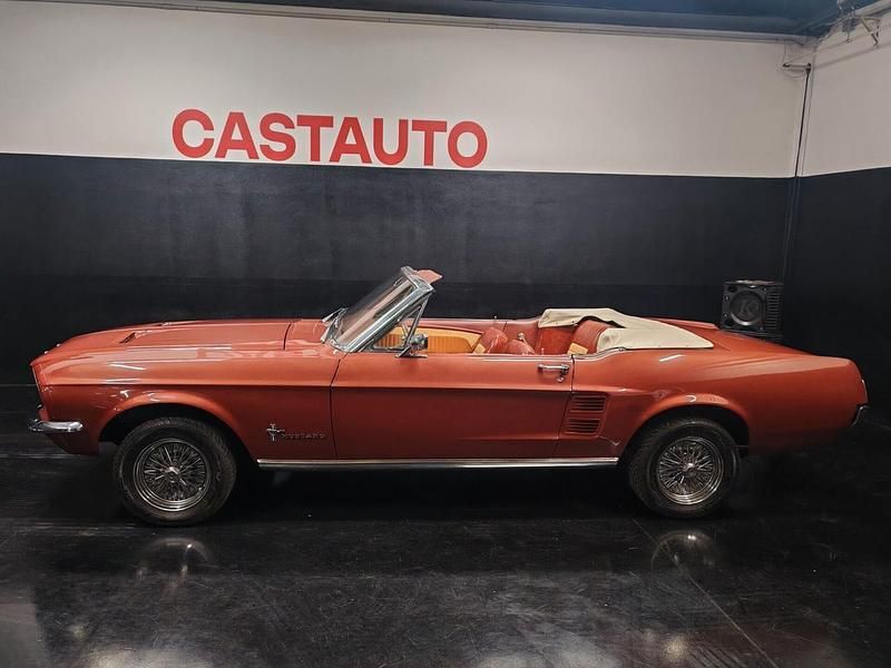 Usata Ford Mustang Convertible 183 CV (134 kW) 1967 Marrone Cabrio