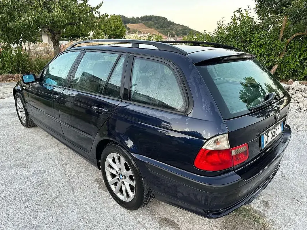 Usata BMW 320 150 CV (110 kW) 2004 Blu/azzurro Station wagon
