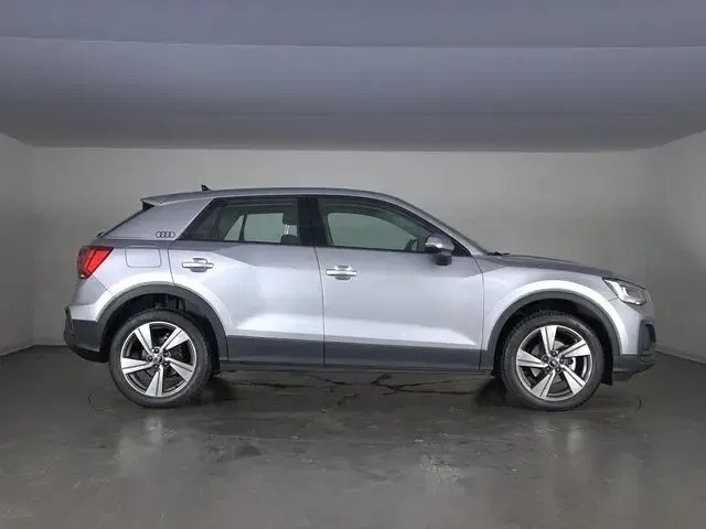 Usata Audi Q2 Admired 150 CV (110 kW) 2022 Argento fioretto metallizzato SUV
