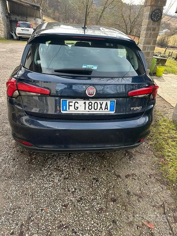 Usata Fiat Tipo Business 120 CV (88 kW) 2017 Blu Berlina