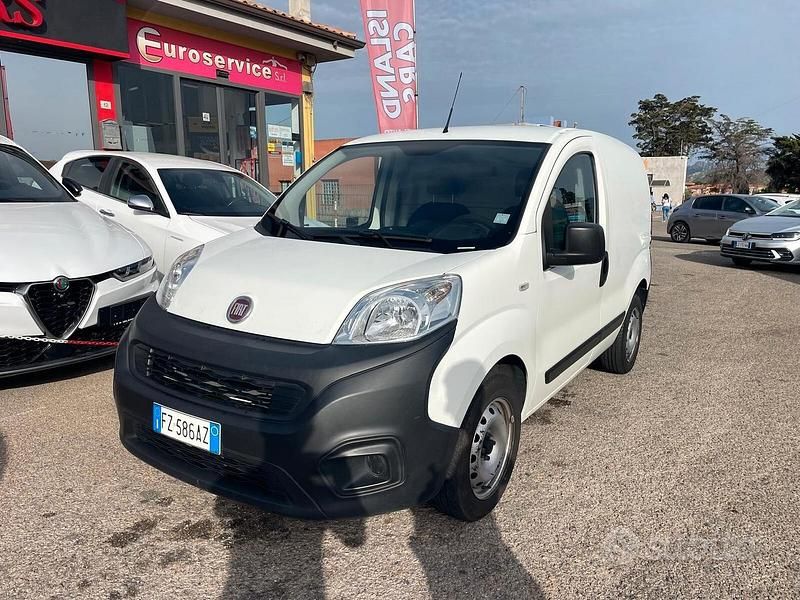 Bianco Usata 2020 Fiat Fiorino Monovolume | 9500 € (Buon prezzo) - Immagine 1/4