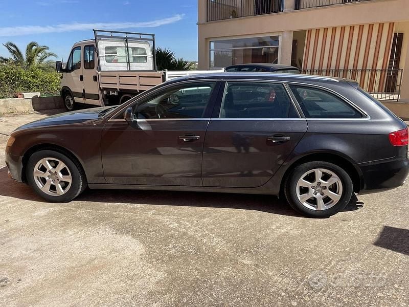 Usata Audi A4 120 CV (88 kW) 2009 Nero Station wagon