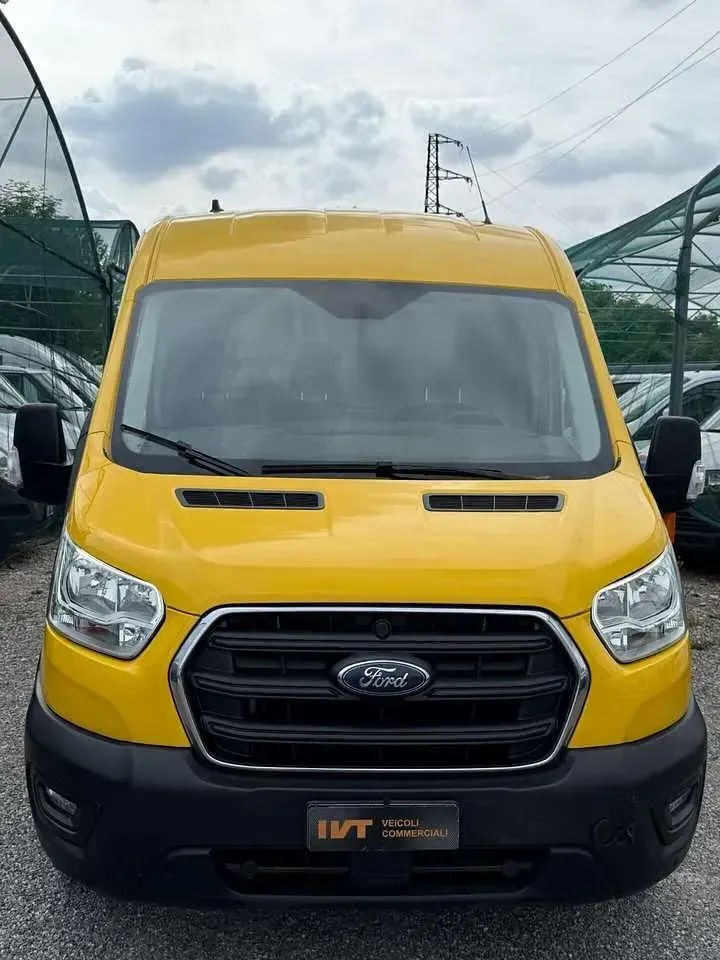 Usata Ford Transit 131 CV (96 kW) 2022 Giallo Furgone