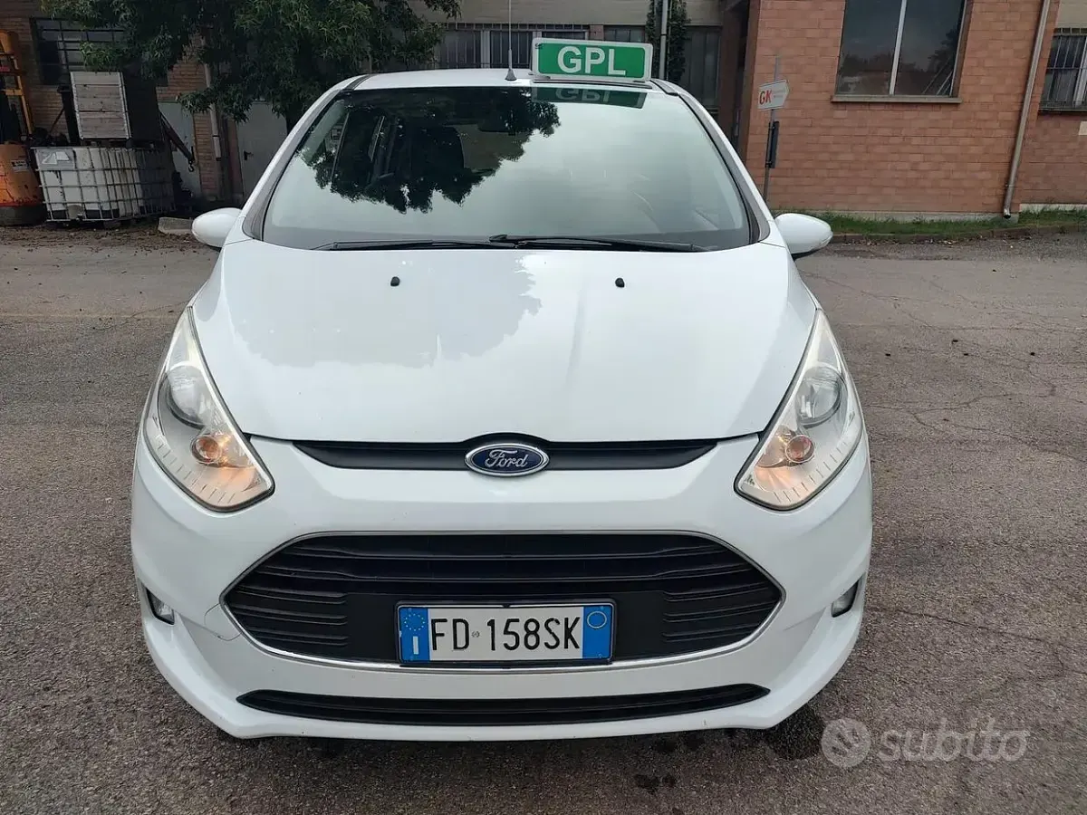 Usata Ford B-MAX Business Edition 90 CV (66 kW) 2016 Bianco Monovolume