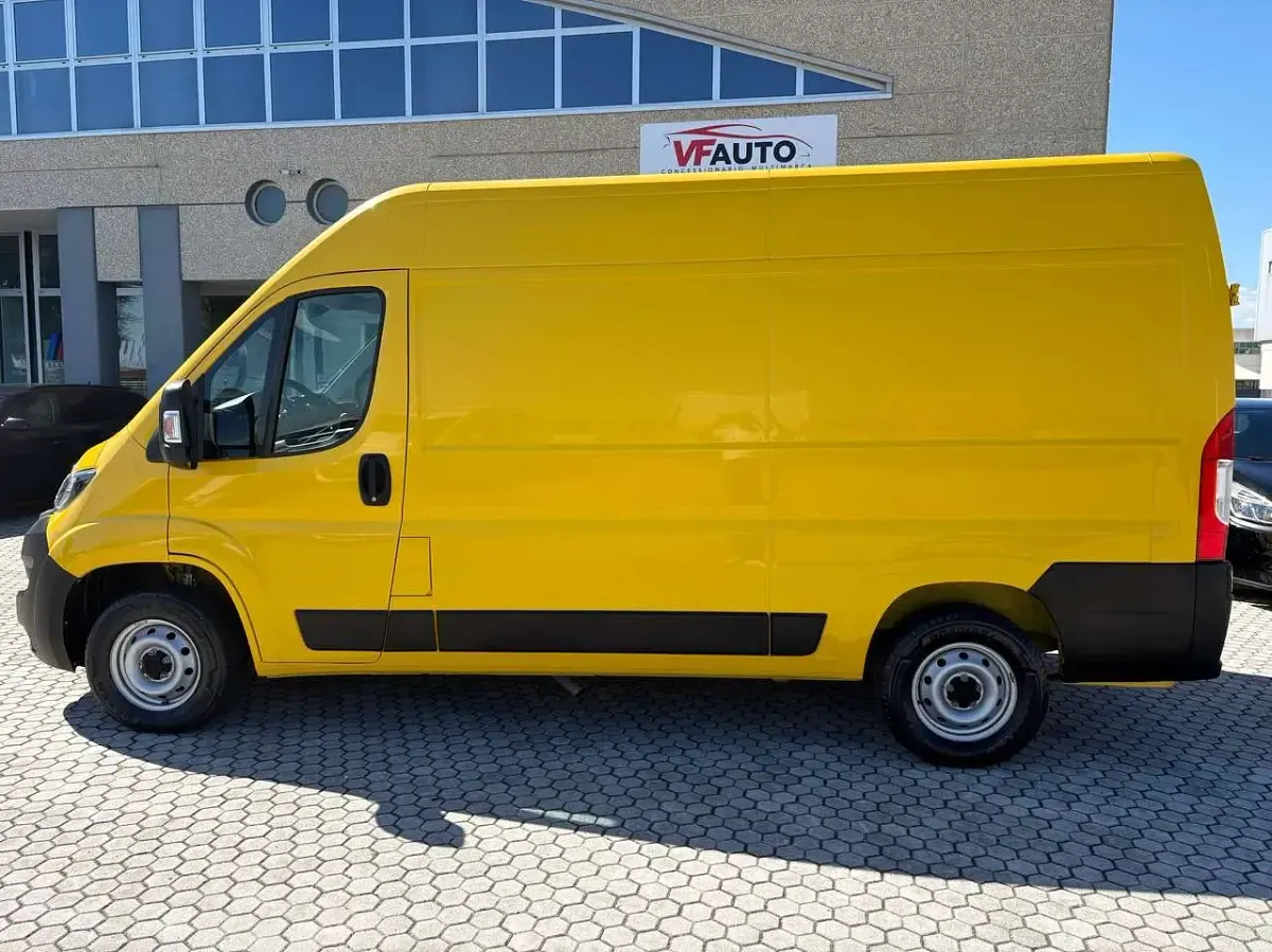 Usata Fiat Ducato 33 120 CV (88 kW) 2022 Giallo Furgone