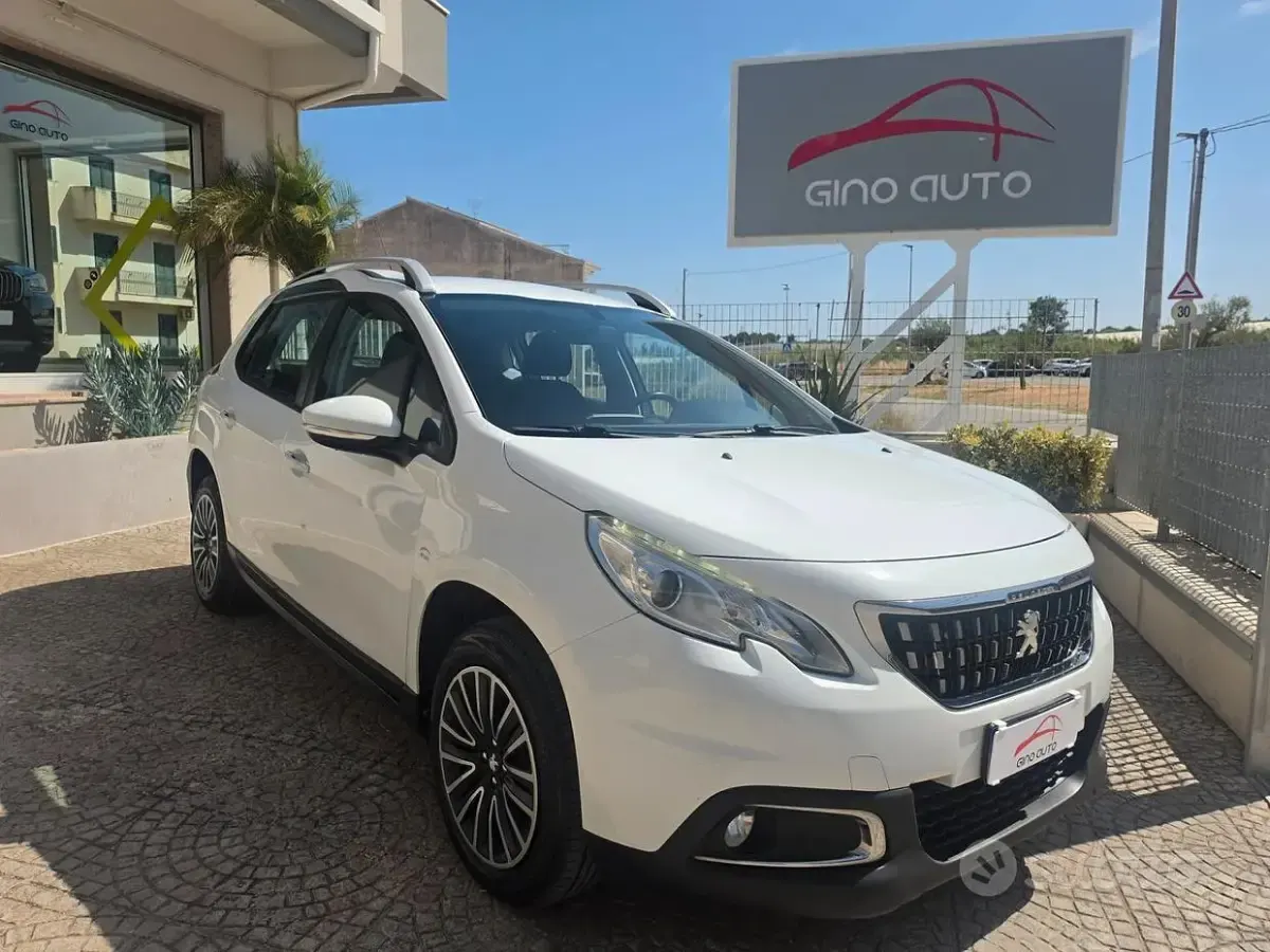 Usata Peugeot 2008 Active 99 CV (72 kW) 2016 Bianco SUV